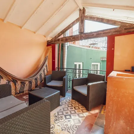 Historical Duplex By Hosty Апартаменты Порту