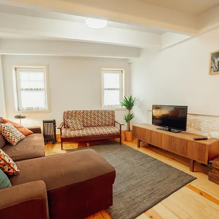 Historical Duplex By Hosty *